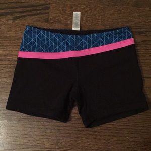 Ivivva spandex - size 10. REVERSIBLE